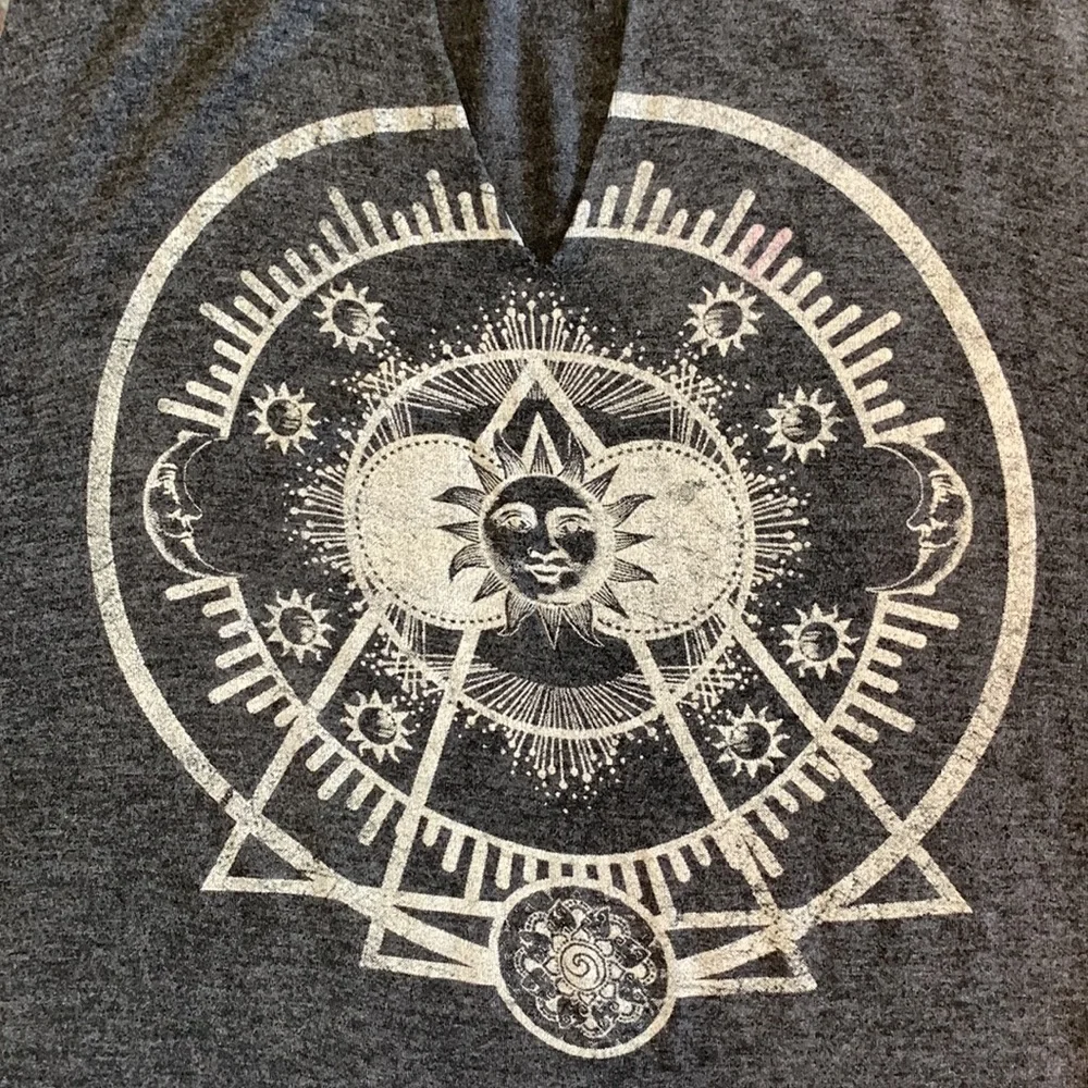 H.I.P. Tee - Picture 8 of 11